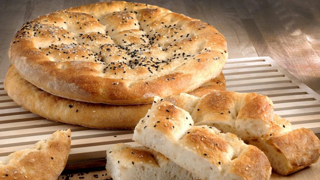 Yumurtalı Ramazan Pidesi Yumurtalı Ramazan Pidesi